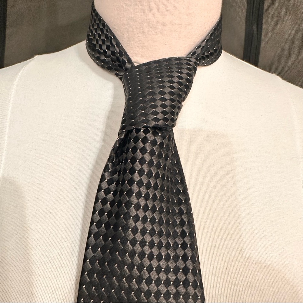 Donald J Trump Signature Collection Tie Silk Black Grey Office Necktie Casual